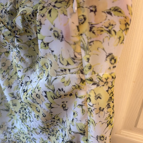 Yellow Floral Ruffle Neck Blouse Tank Top LOFT Size 4 Feminine Spring - Picture 6 of 8